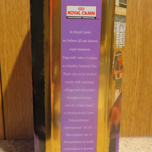 Royal Canin Cats of the Aristocracy Collectible Tin 10" High (F34) - Picture 3 of 6